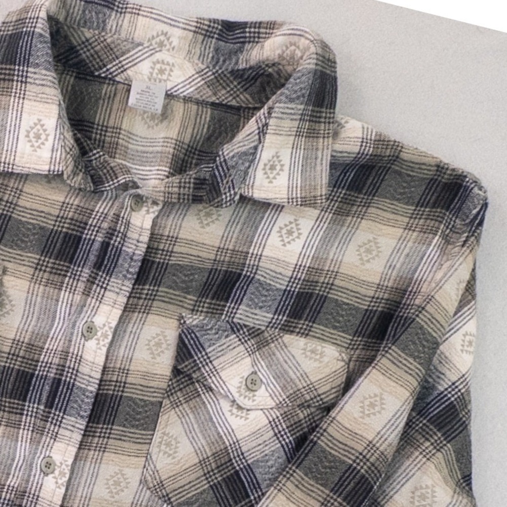Hurley Mens XL Plaid Flannel Shirt Grey Cream Southwestern Geometric Button Down